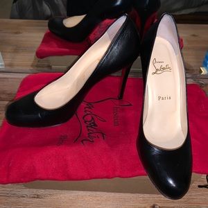 Authentic Christian Louboutin Simple Pumps